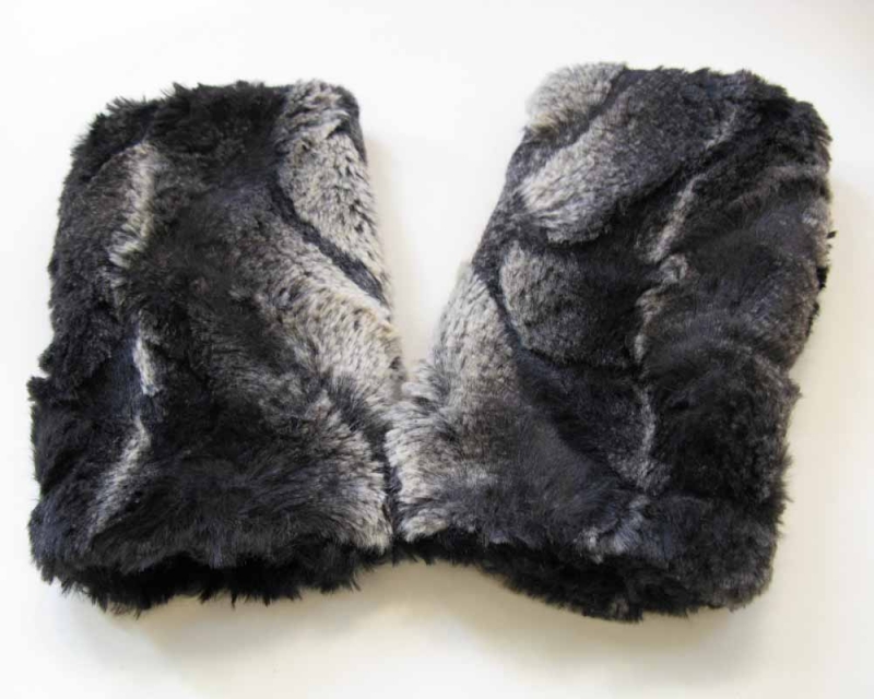 Faux Fur Fingerless Gloves in Honey Badger/Black